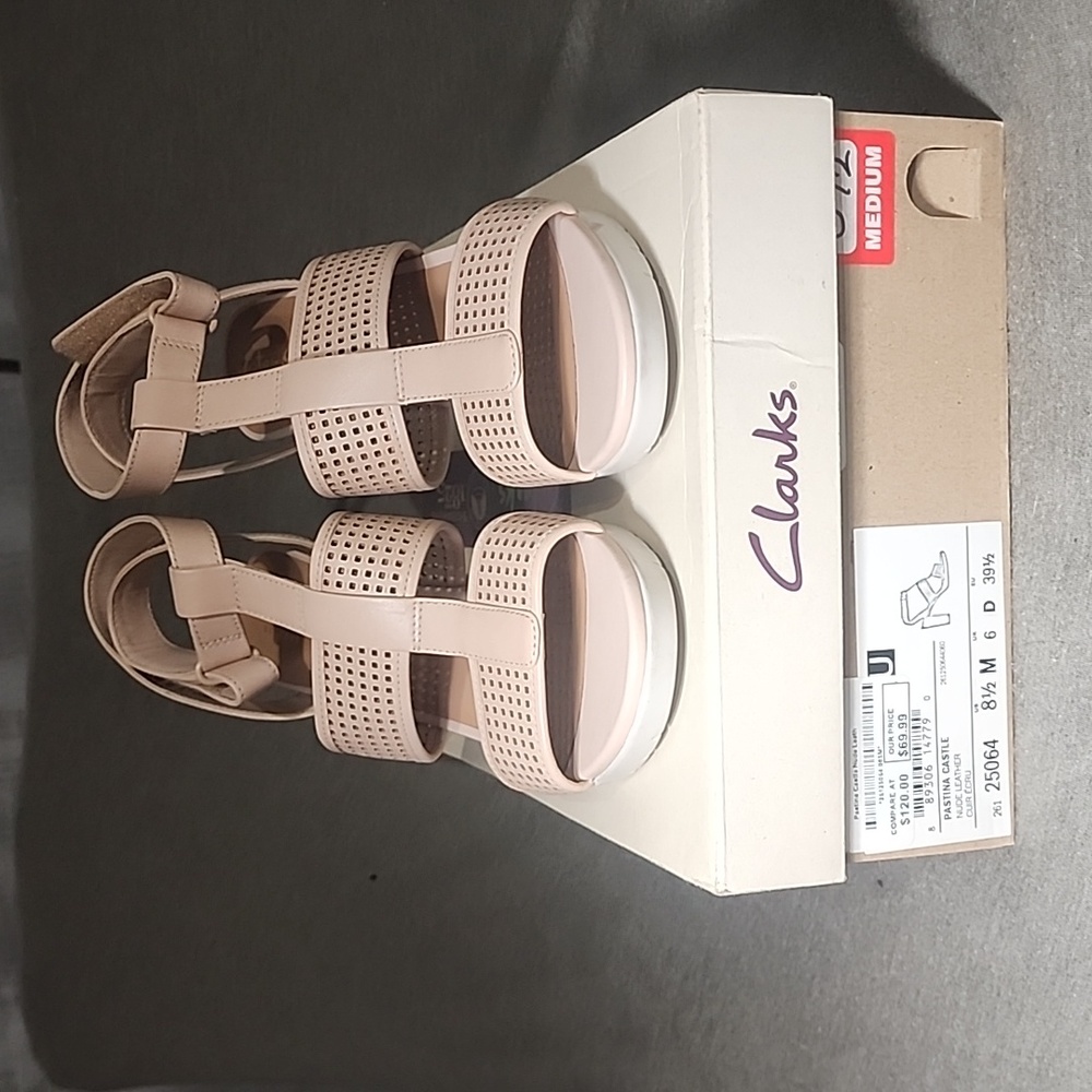 Clarks Pastina Castle Nude Leather Block High Heel Sandals - Size 8.5